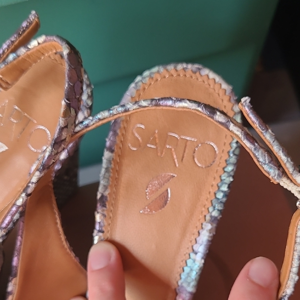 Women's Snakeskin Slingback Heels - Picture 2 of 4